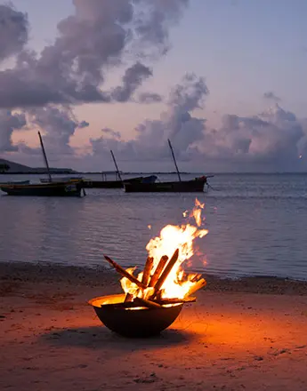 sunset-vibe-3-firecamp-on-the-beach-mauritius-tamarin-fr