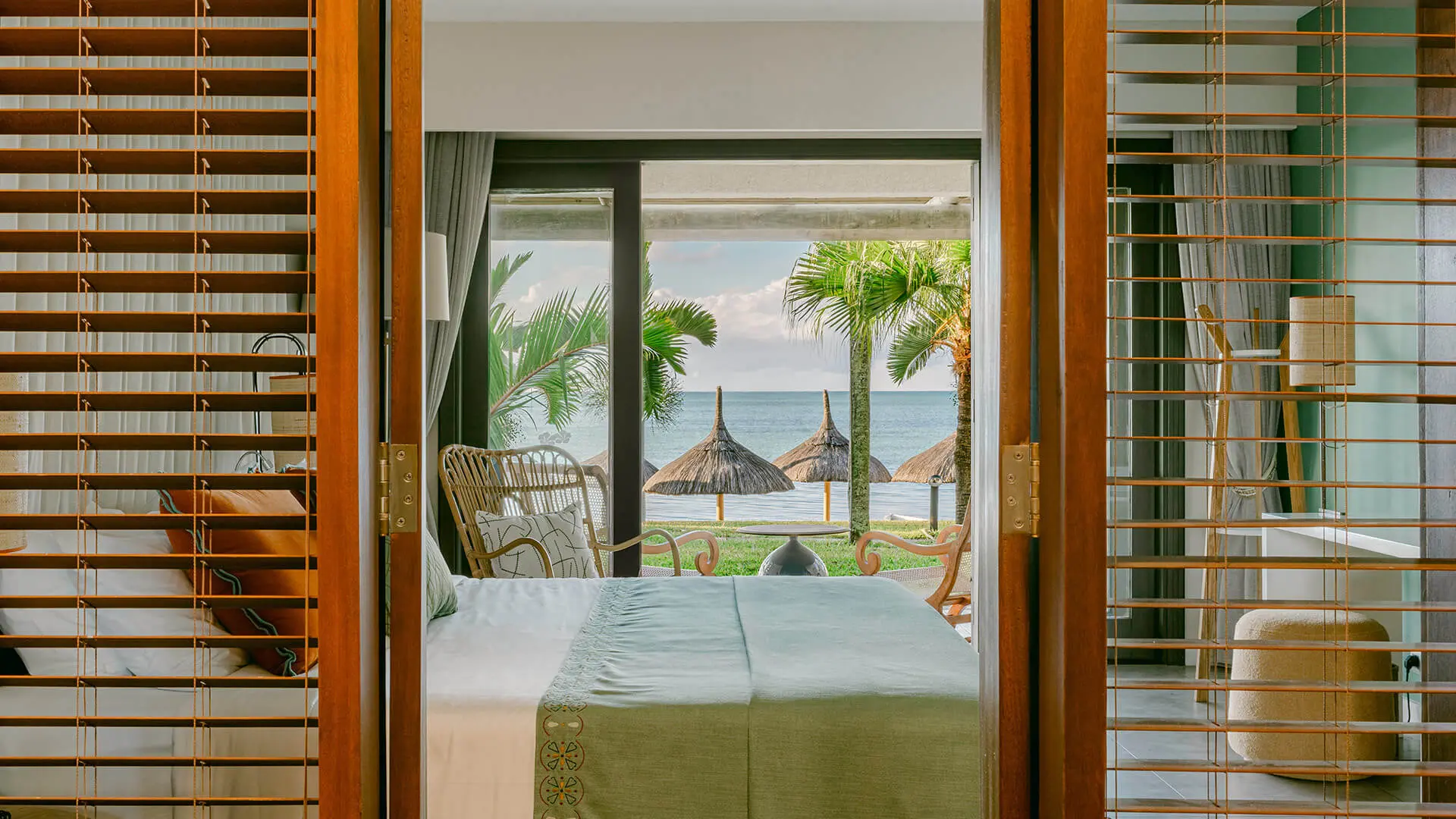 Seaview from the bathroom - Veranda Paul et Virginie Mauritius